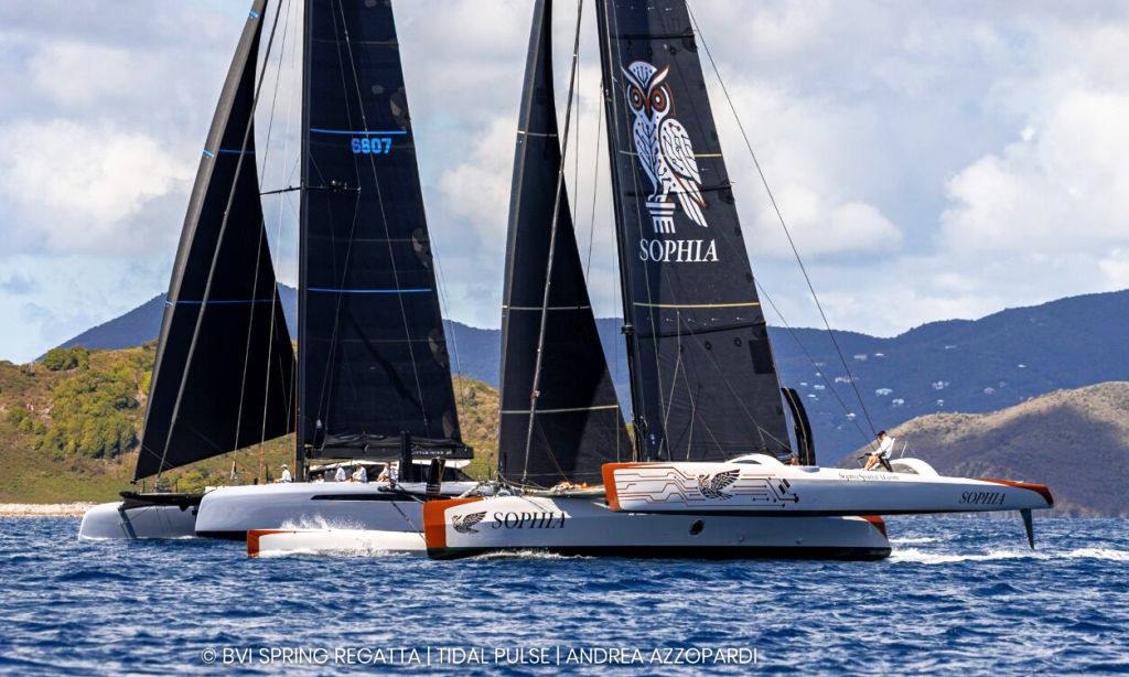 Sophia dominuje w serii Caribbean Maxi Multihull firmy IMA