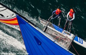 Mistrzostwa Nacra 17, 49er i 49erFX – Dzień 1 w Quiberon zaskoczyły liderów