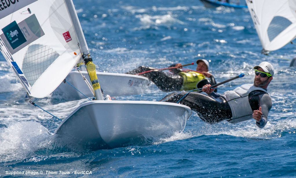 Seniorzy Europejczycy ILCA 2026 – Gautrey, Erdi i Crocco prowadzą pierwszy dzień wyścigów Gold Fleet