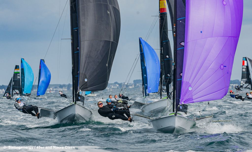 Światy Nacra 17, 49er i 49erFX – dzień 3 Pełne wyścigi