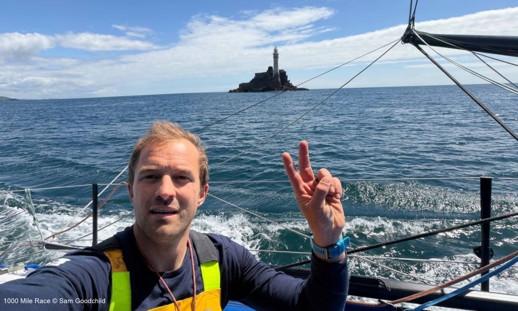 Wyścig 1000 mil – Sam Goodchild prowadzi po Fastnet Rock
