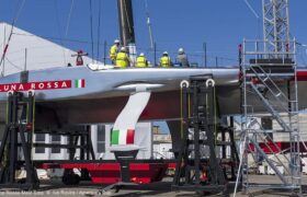 Puchar Ameryki – test masztu Luna Rossa w Cagliari