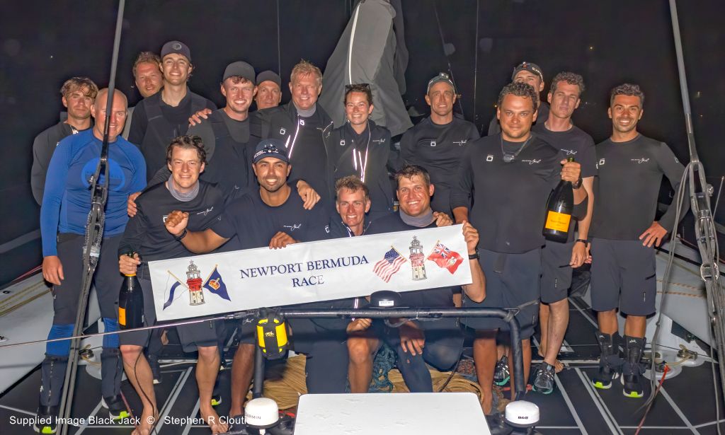 Black Jack 100 zdobywa tytuł Newport Bermuda Race Line