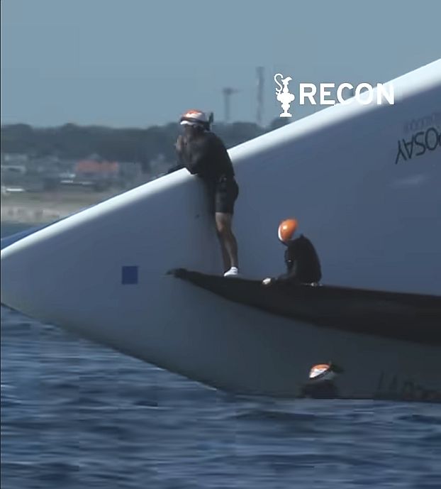 AC38 AC75 FRA Wywrócenie się