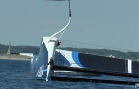 Puchar Ameryki – zespół La Roche-Posay Racing wywraca swój AC75