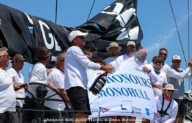 AEGEAN 600 – PROSECCO DOC SHOCKWAVE 3 Claudio Demartisa jako pierwszy na mecie