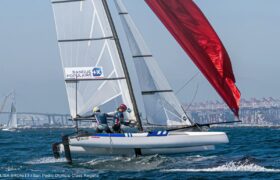 Regaty klas olimpijskich w San Pedro – dzień 1 dla 49er, 49erFX i Nacra 17