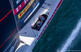 AC38 – Luna Rossa nabrała tempa na Zatoce Neapolitańskiej