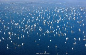 Barcolana58 z 1858 żaglówkami na linii startu